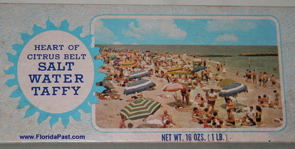 Very Colorful - Photographic Beach Scene - Depicts the era of FloridaPast Perfectly! Check out dem dar' sTriPe'id uMbreLLaz